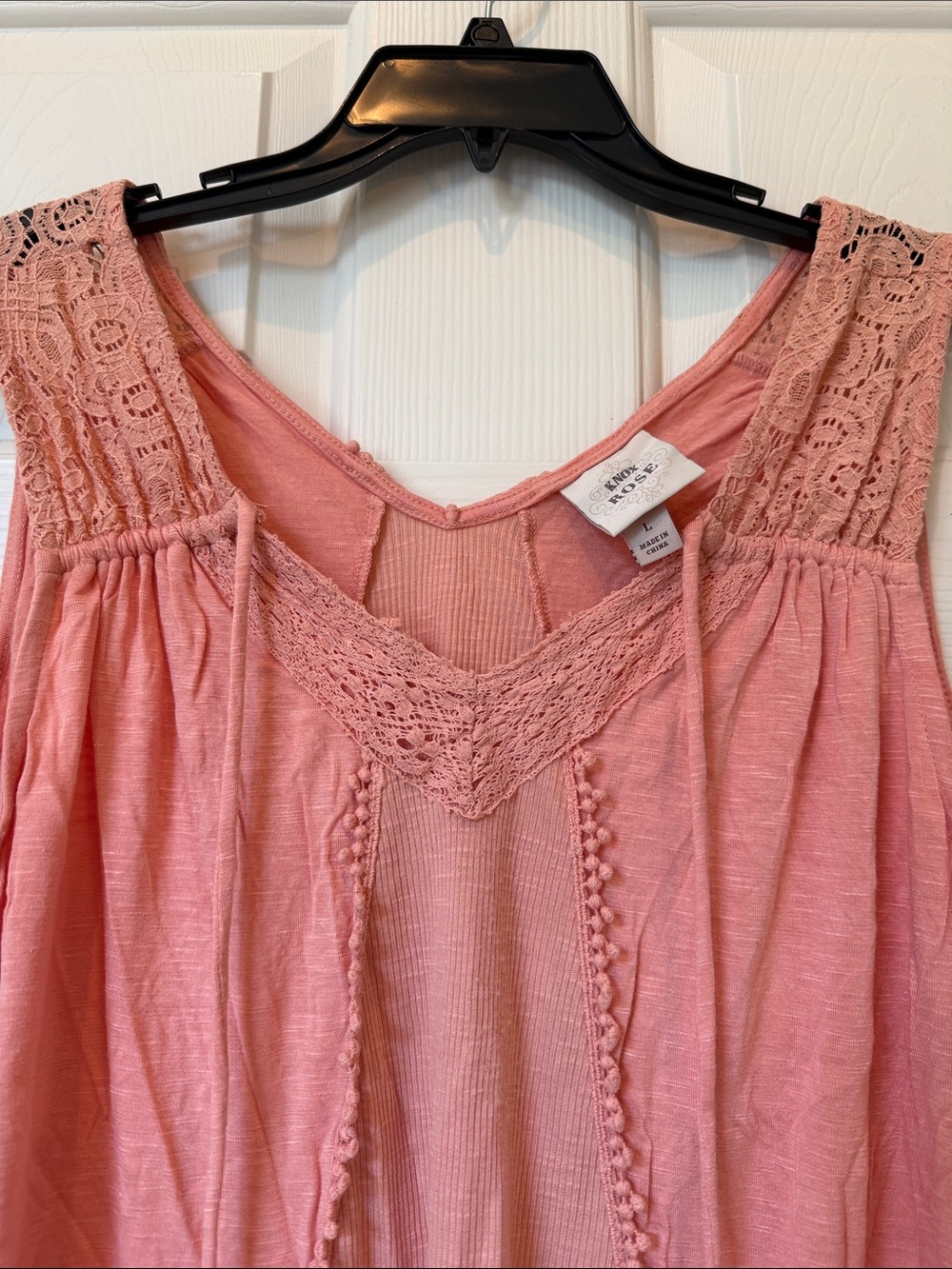 Knox Rose Crochet-Trim V-Neck Camisole in Dusty Rose - Picture 3 of 5